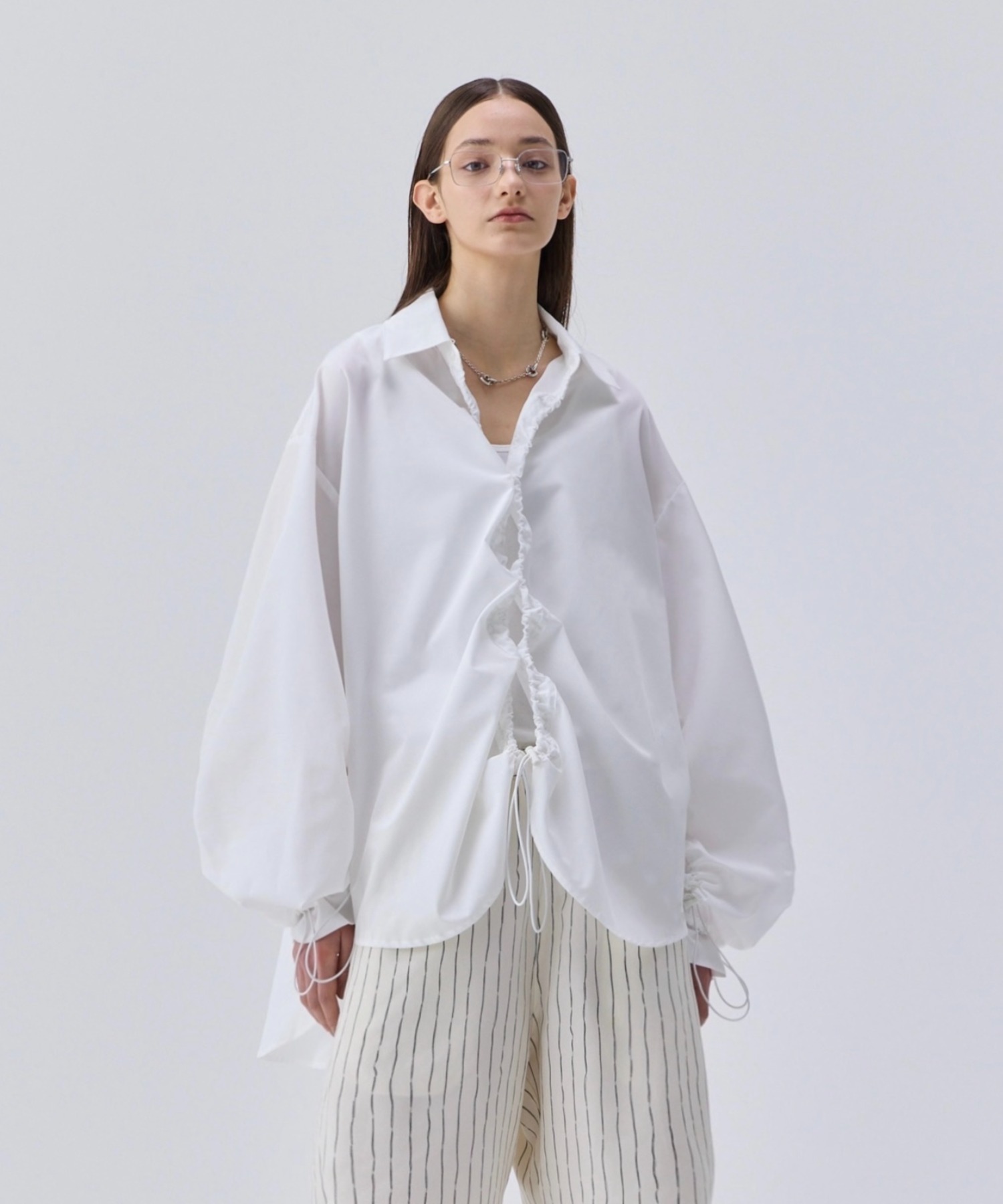 トップス soerte 2WAY LOOSE VOLUME SLEEVE SHIRT soerte（ソエルテ）の「2WAY LOOSE VOLUME SLEEVE SHIRT / 2WAY