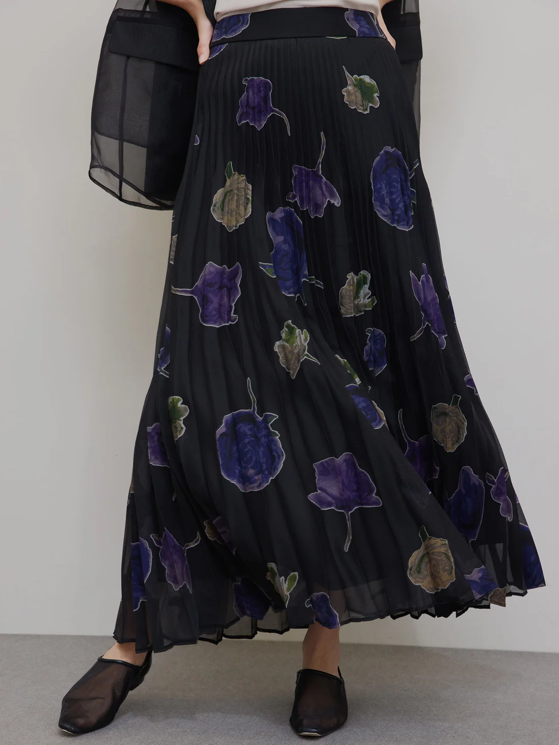 SIMON Ameri MEDI OLIVIA OPAL PLEATS SKIRT PLEATED TROUSER in OFF